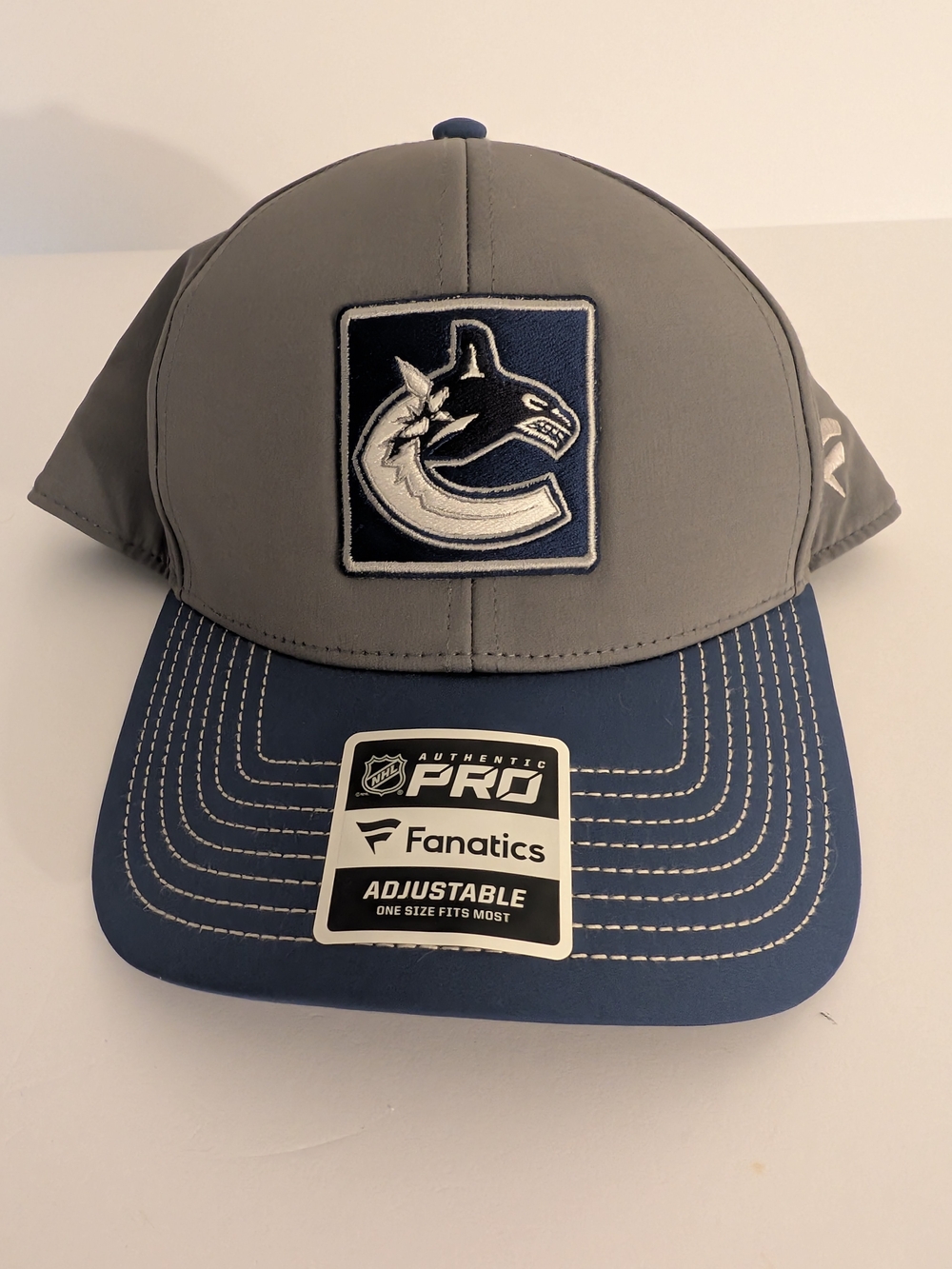 🏒 NWT Vancouver Canucks Fanatics Authentic Pro Adjustable Hat - Gray / Blue NHL